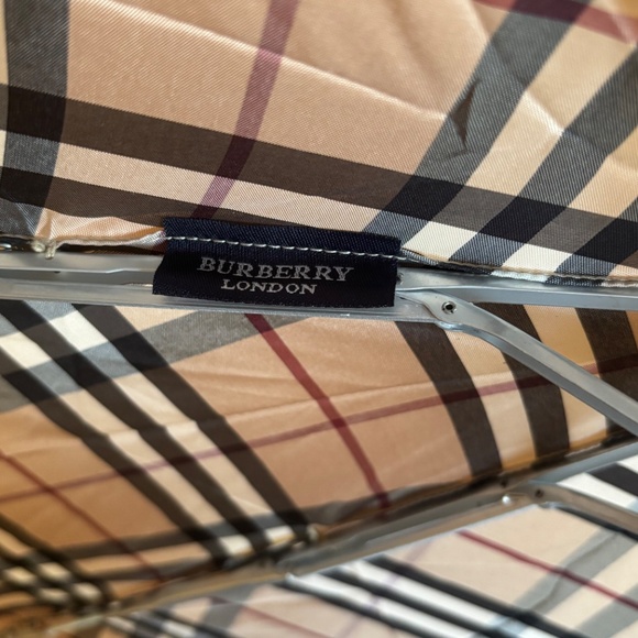 BURBERRY umbrella - Picture 4 of 5